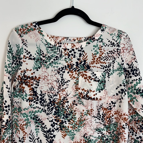 Van Heusen Blouse - Picture 2 of 5